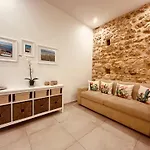 Tannur Del Carmine Noto
