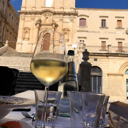 Tannur Del Carmine * Noto